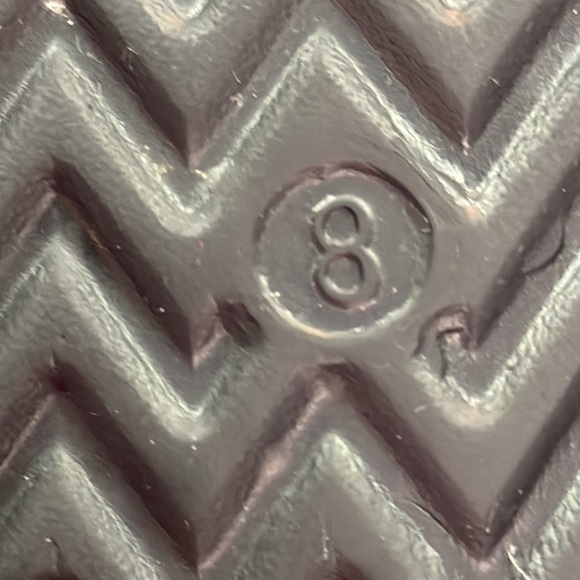 Friends Logo Graphic Slip-on Slides Black/White Size 8 Unisex Preowned - Picture 5 of 6